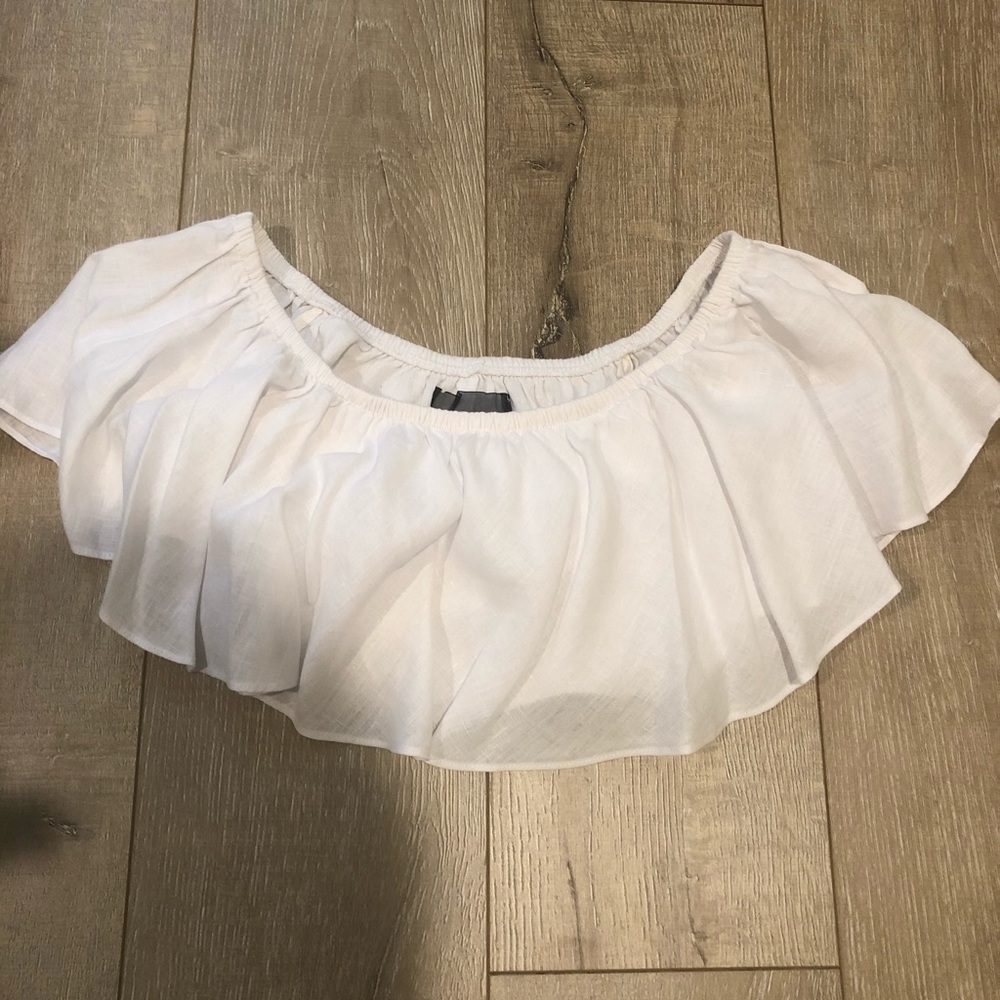 Reformation ruffled crop top S